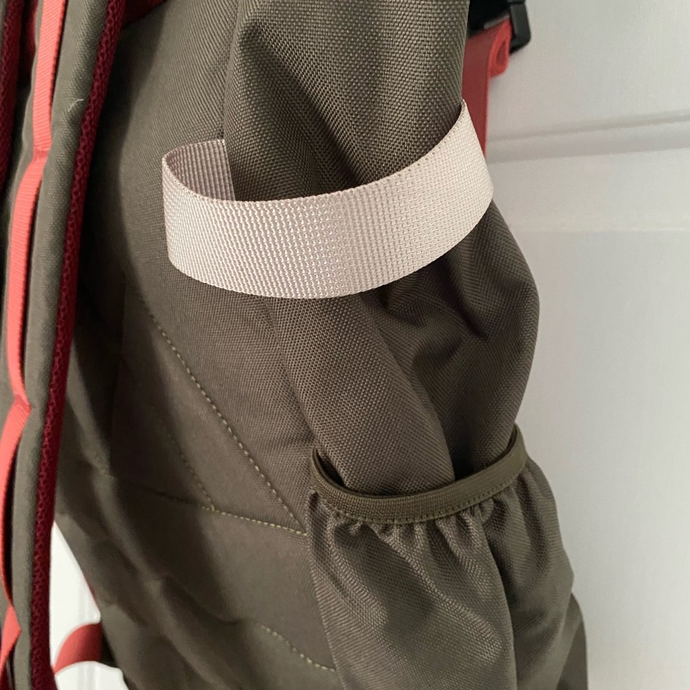 Passenger Boondocker Recycled 26L Backpack - Khaki - NWT - Picture 6 of 10